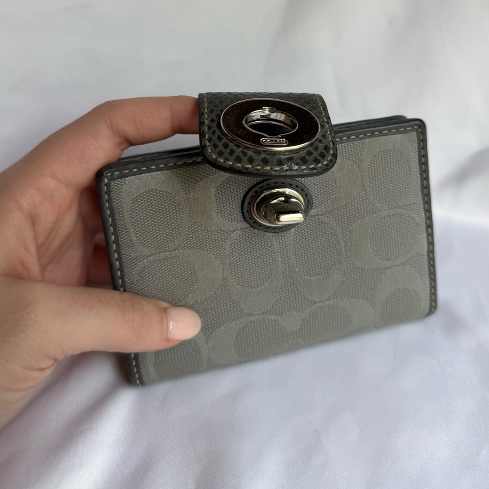 Coach Wallet Gray Bifold Turn Lock - Picture 6 of 8
